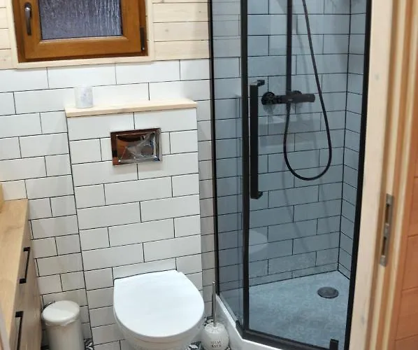 Tatil Evi Nad Samym Jeziorem *